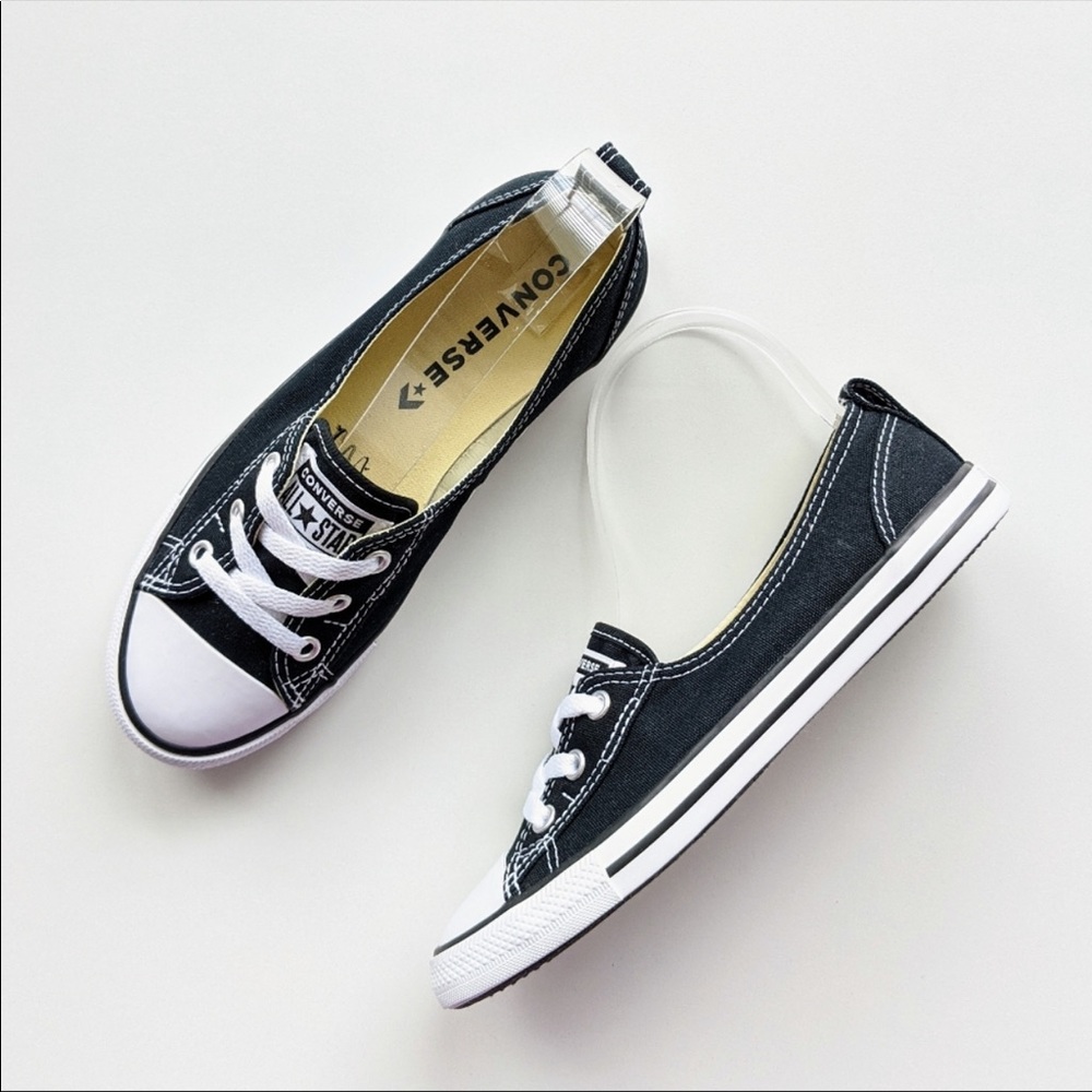 ISO Converse flats!!